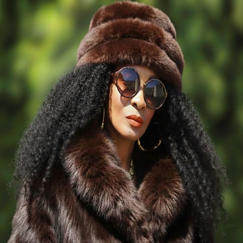 Meet Badsingergirl JoJo Mac